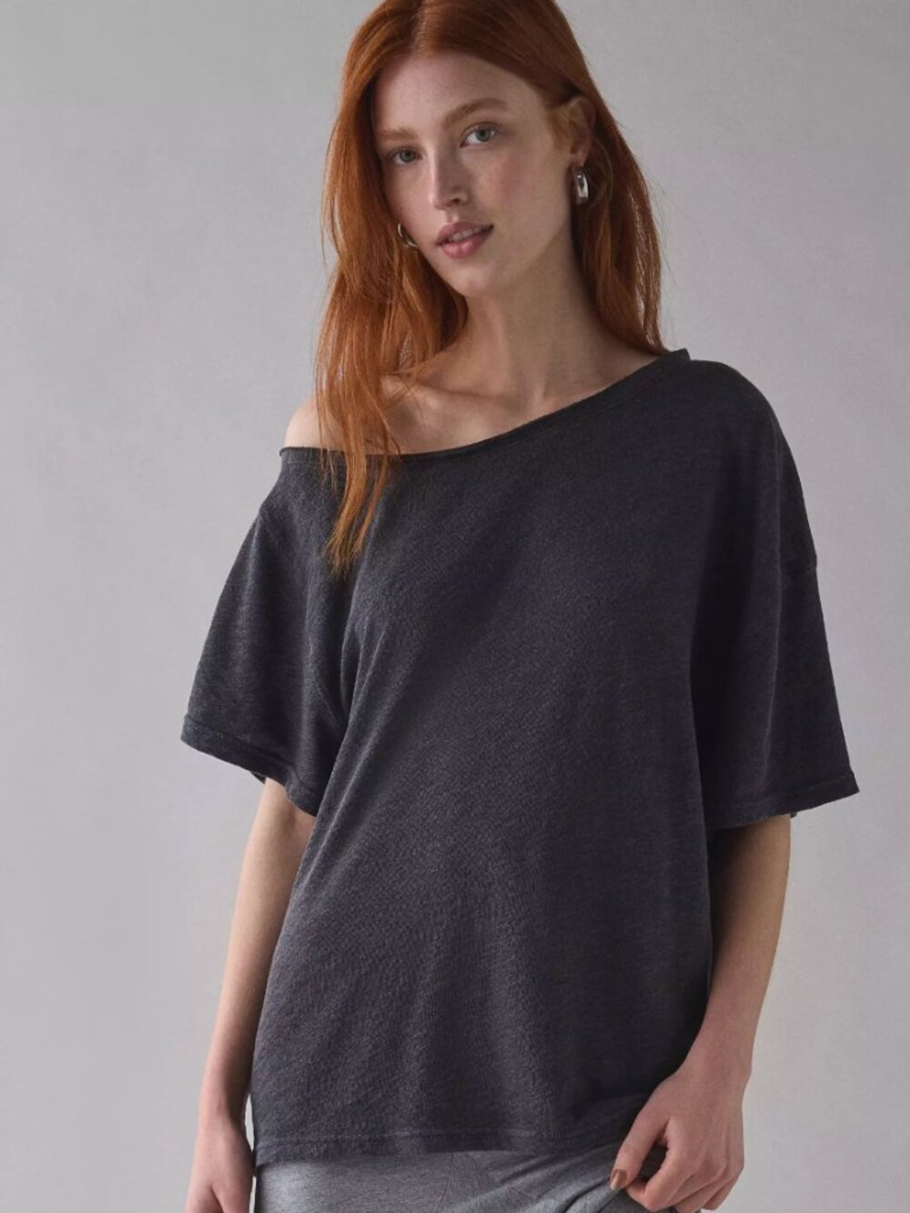 BDG Courtney Off-The-Shoulder Oversized Tee Size Medium
